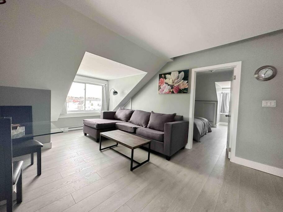 Unique Modern Luxury 2 Bedroom Apartment Rental Chapleau Zewnętrze zdjęcie